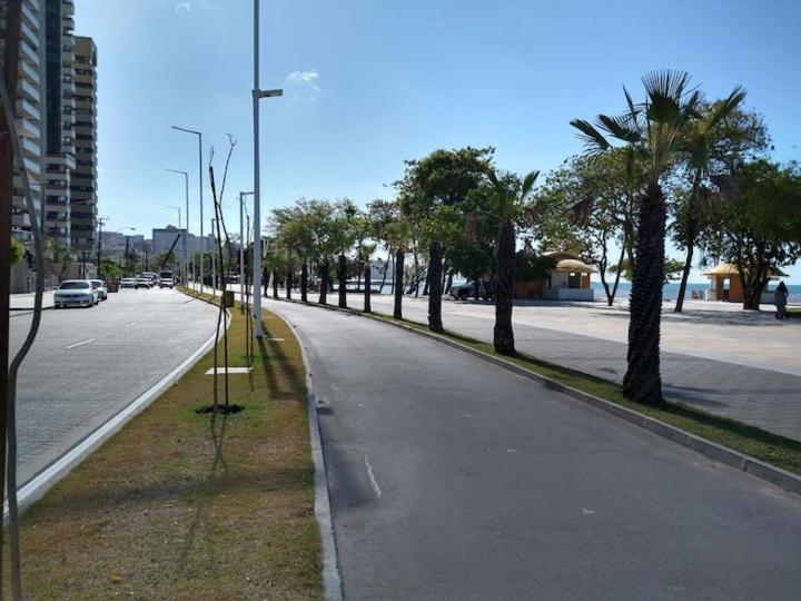 Flat Beira Mar- Costeira 1105