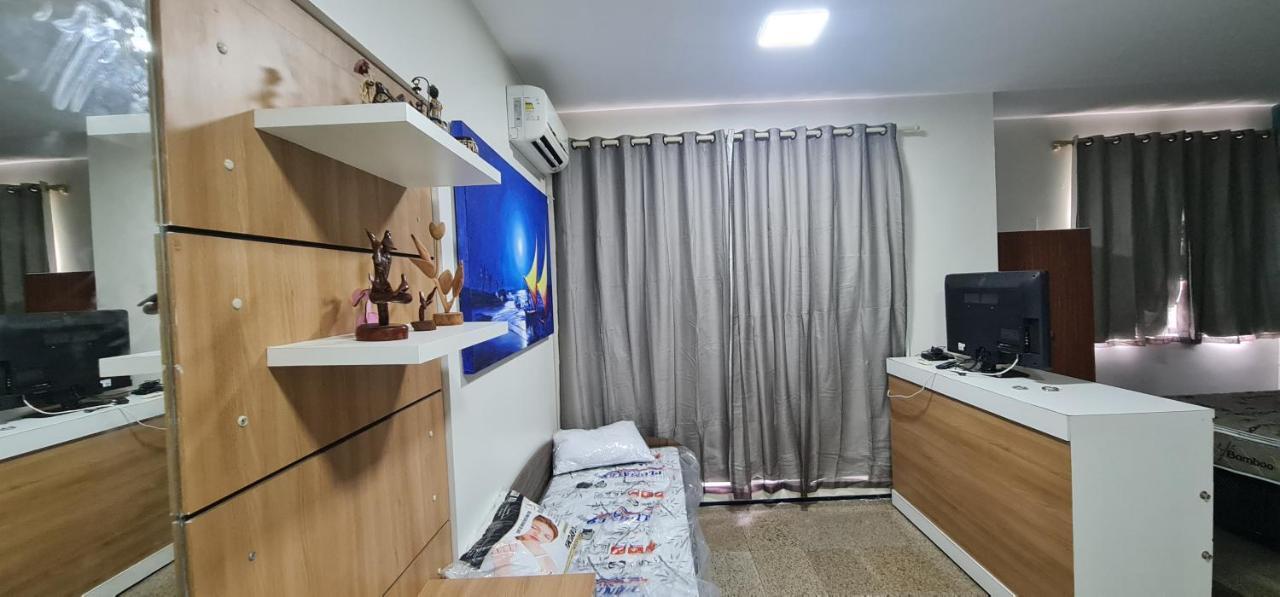 Flat Beira Mar- Costeira 1105 Fortaleza (Ceara)