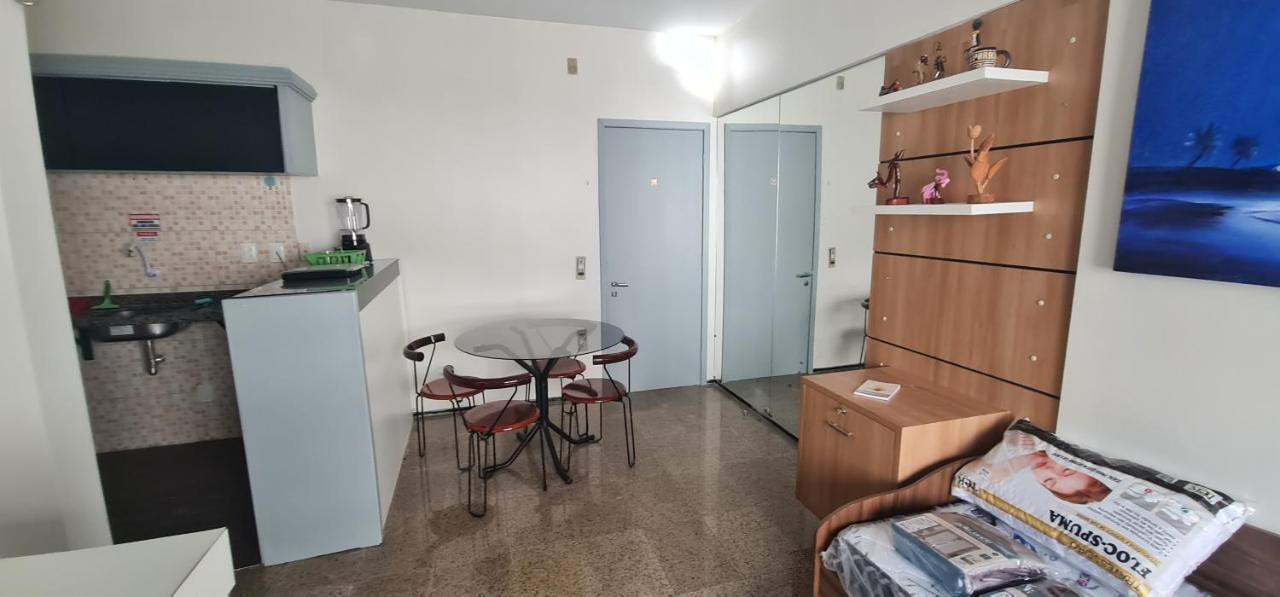 Flat Beira Mar- Costeira 1105 Fortaleza (Ceara)