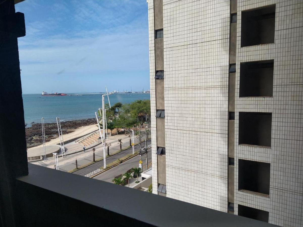 Apartamento Flat Beira Mar- Costeira 1105 *